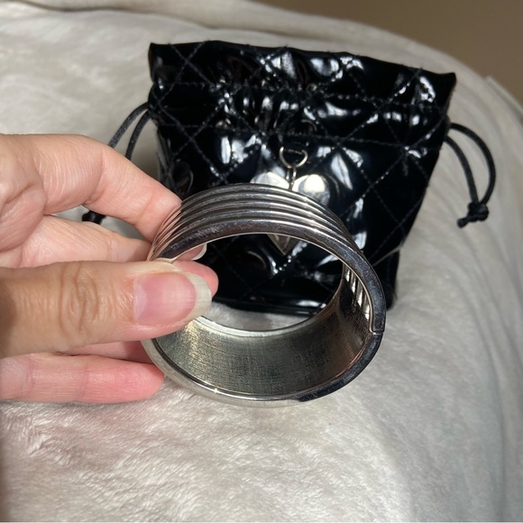 Guess Cuff Bracelet - Picture 3 of 9